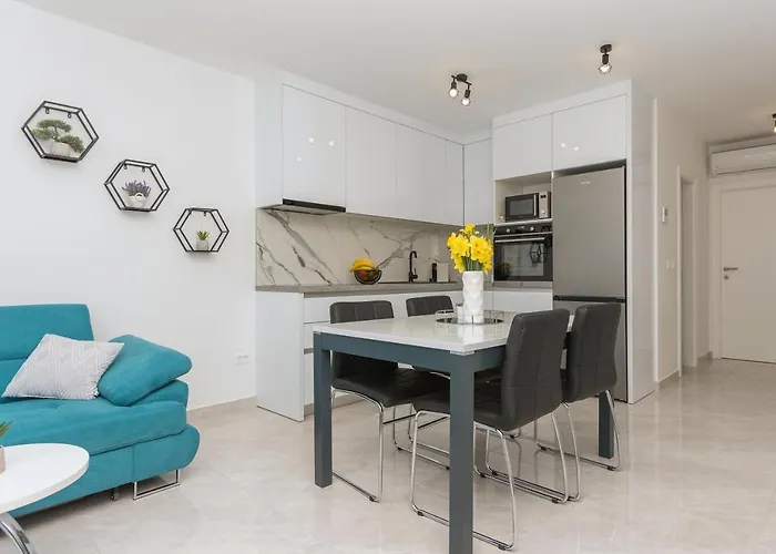 Apartment Ema