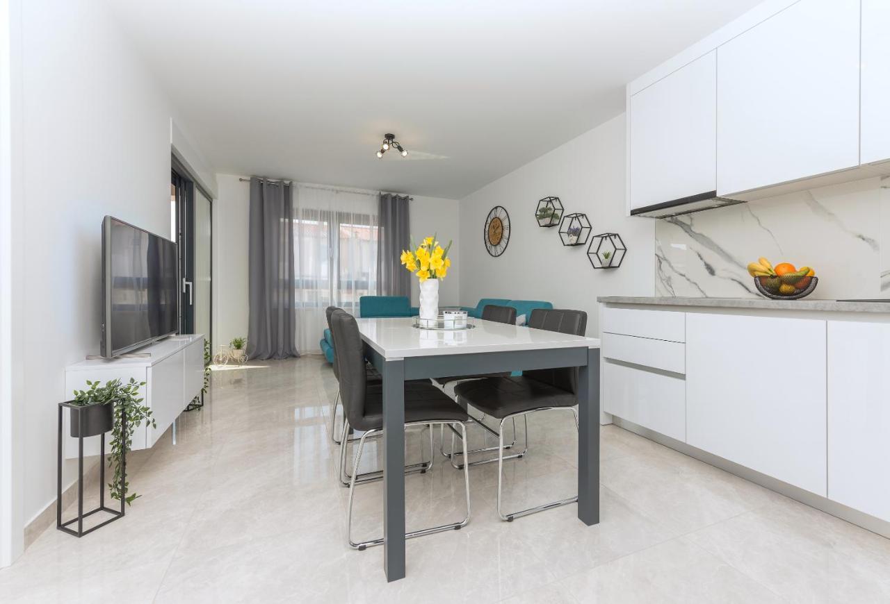 Ema Appartement Makarska